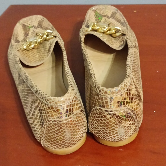 Stuart Weitzman python print 7.5 holographic overlay tan & brown flats - Picture 14 of 17